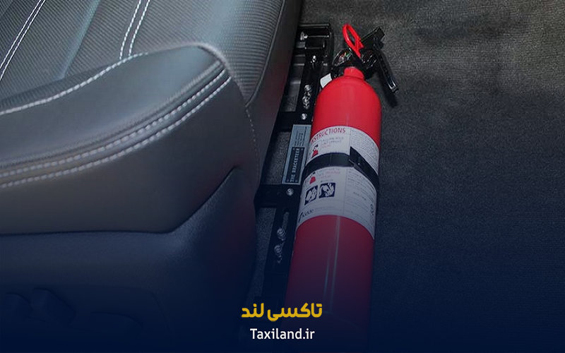 چه وسایلی بهتر است همیشه داخل تاکسی وجود داشته باشد؟ 3 کپسول آتش نشانی تاکسی - تاکسی لند